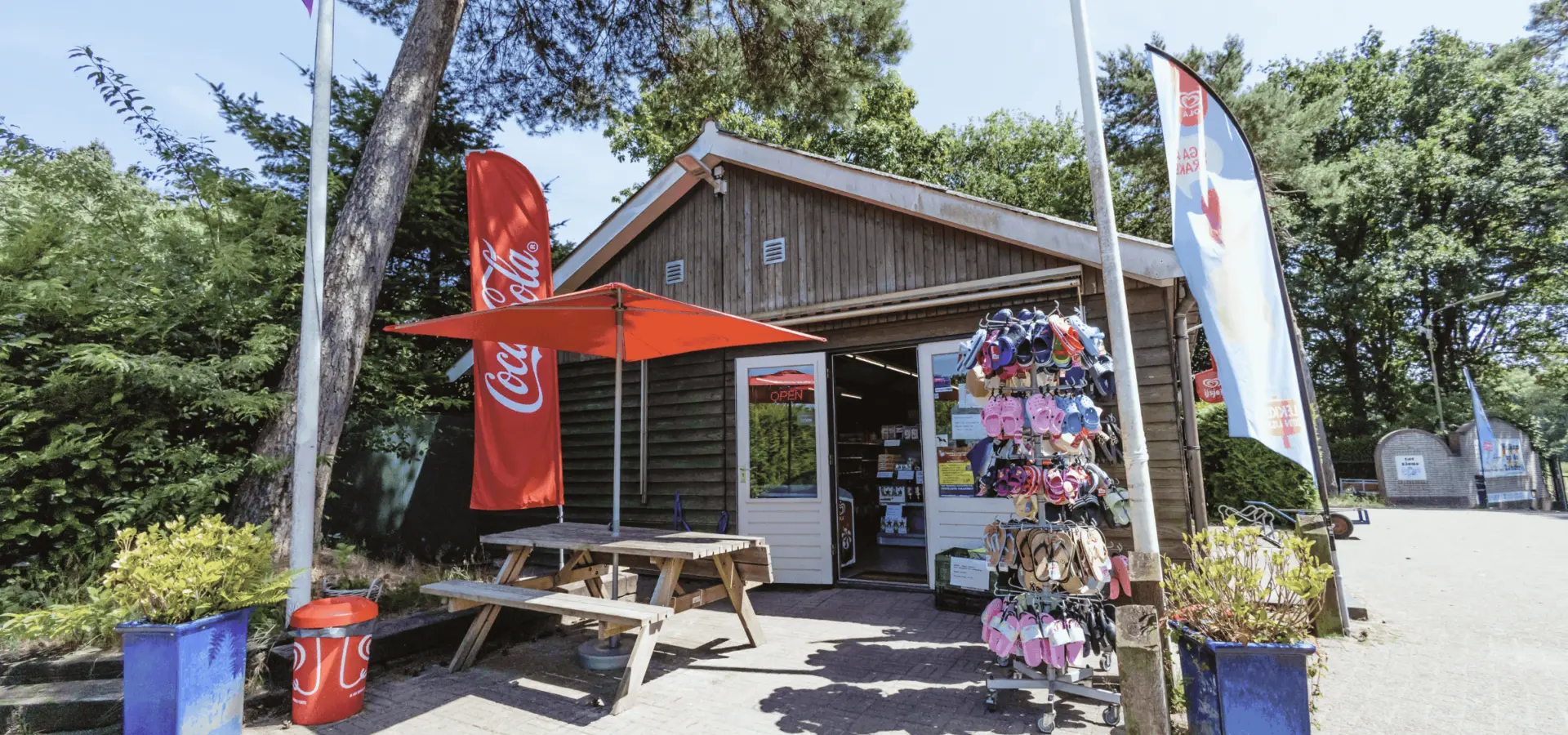 Camping Voorthuizen supermarkt 2