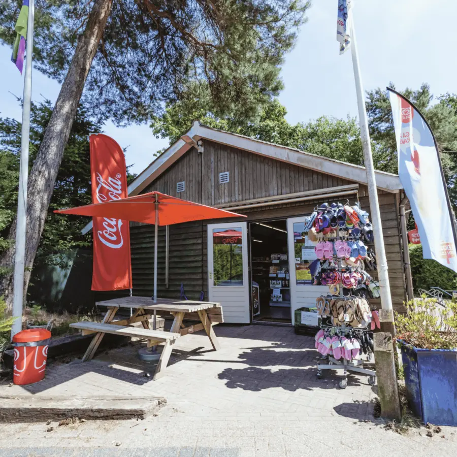 Camping Voorthuizen supermarkt 2